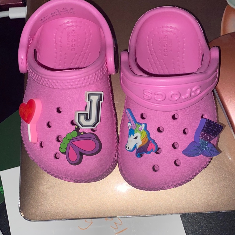 Crocs